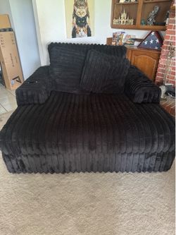Ashley Furniture Black Oversized Chair