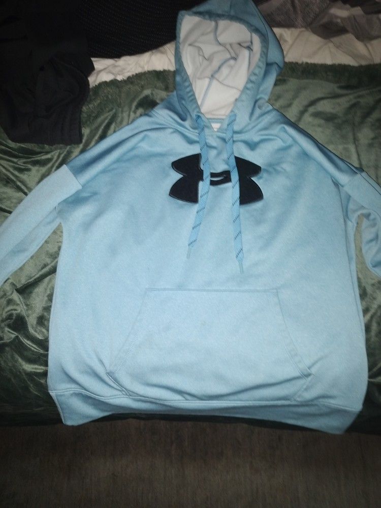 Under armor Sweater