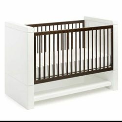 Baby crib