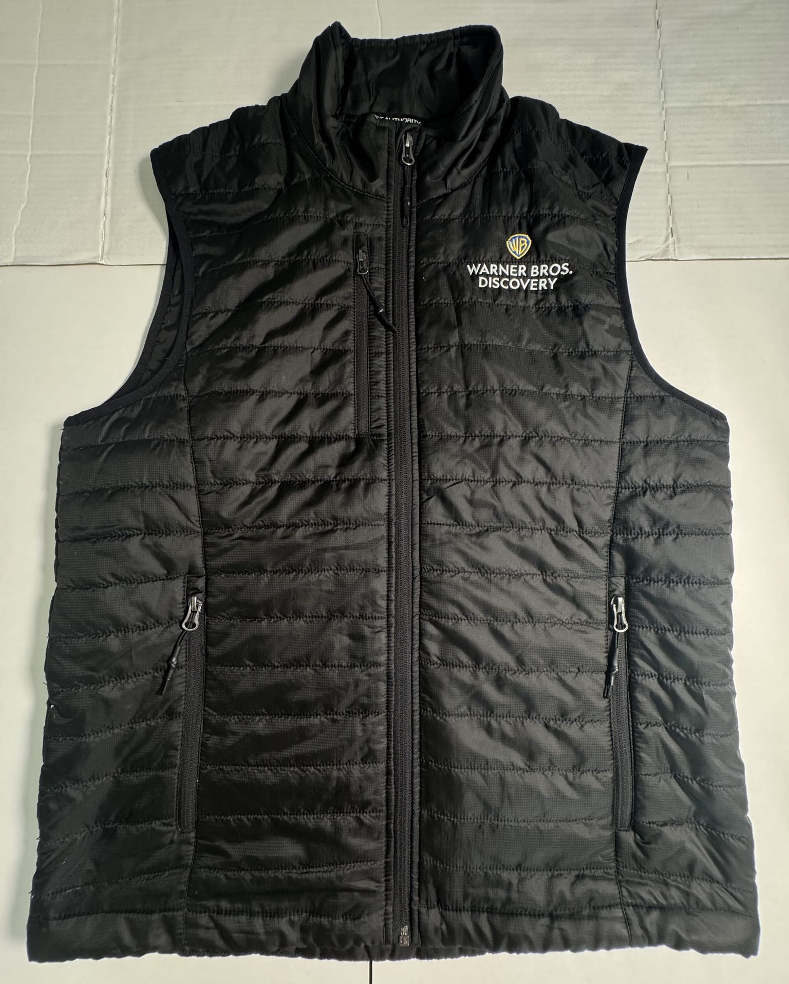 Pre Owned 100th Anniversary 100 Years Of Warner Bros Discovery Puffer Vest Embroidered Black Unisex Size Medium