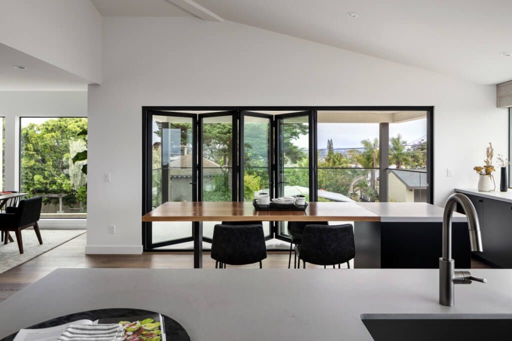 La Cantina - four door folding unit