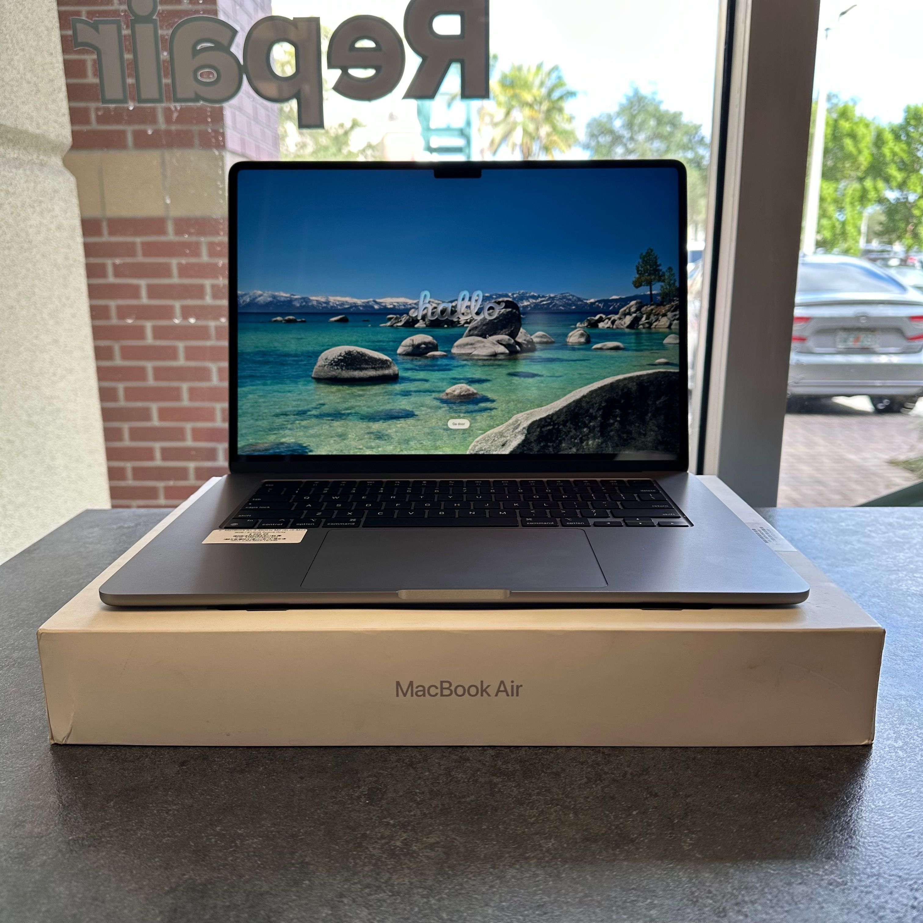 💻 Apple MacBook Air 15" M2 (8-Core) – 8GB / 512GB – Space Gray
