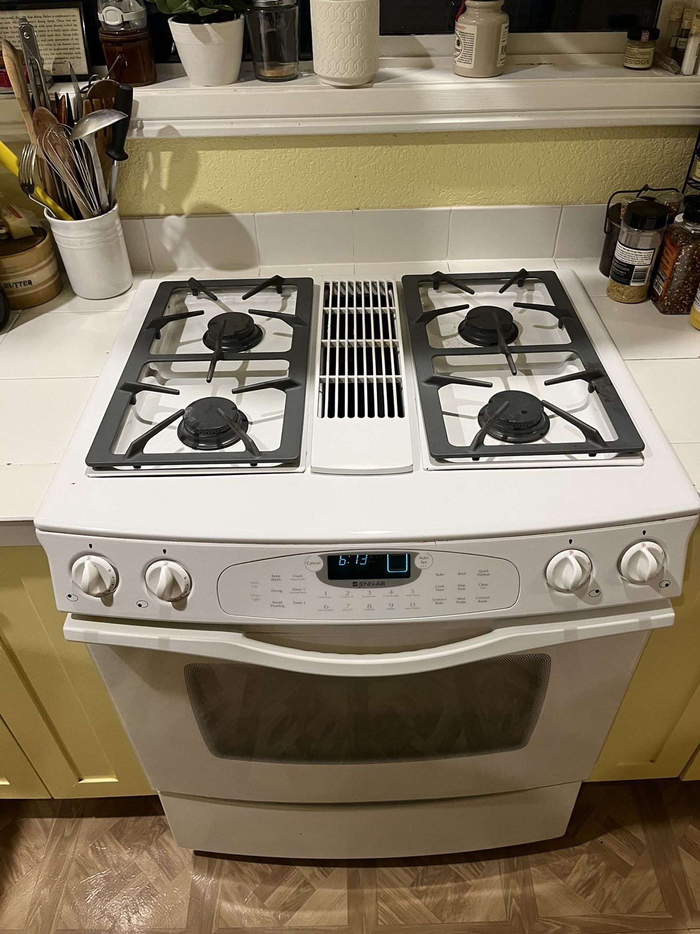Down Draft Gas Range for Sale in Seattle, WA OfferUp