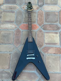 Maher Flying V black guitar