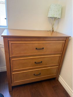 DaVinci Charlie 3-Drawer Dresser, Chestnut