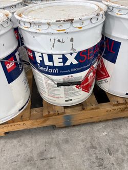 Flex seal   Tote.