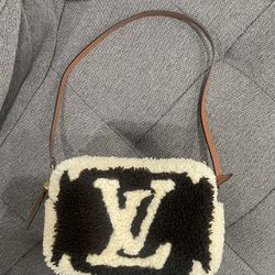 Louis Vuitton Teddy Rectangular Shoulder Bag Discontinued for