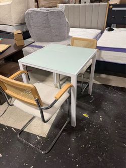 ❤️🔥 small dining set with 2 chairs and a white glass table, 3 pieces in total $120