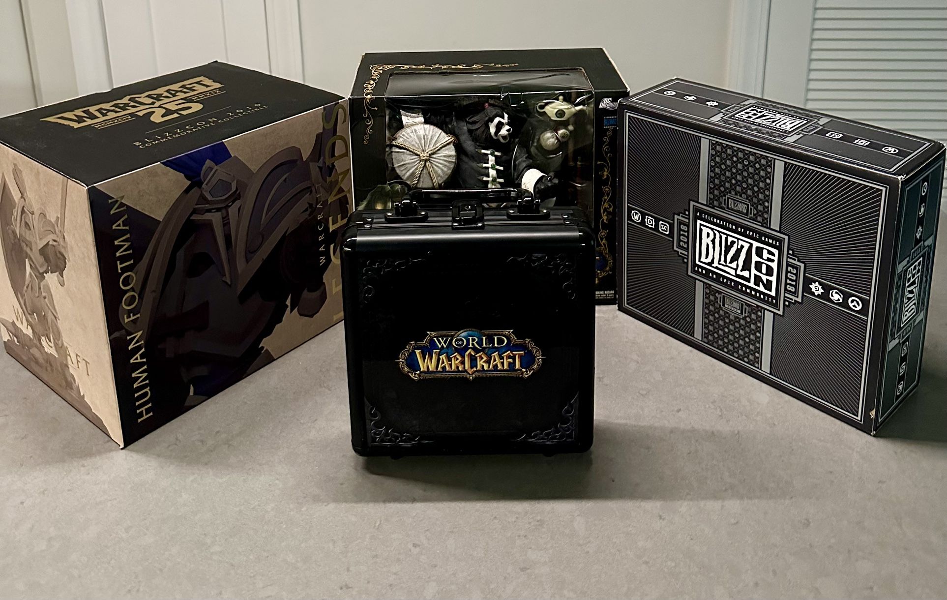 BlizzCon x World of Warcraft Collector Lot – Rare Finds, Mint Condition