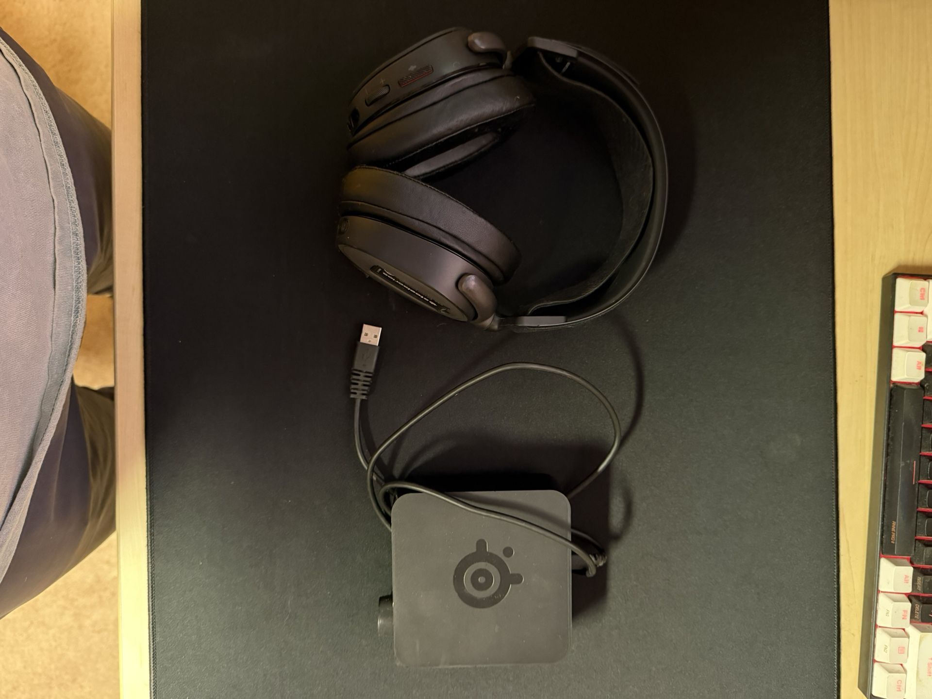 SteelSeries Arctis Pro Wireless Gaming Headset