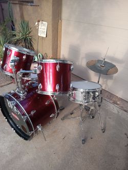 ROCKS Drum Set