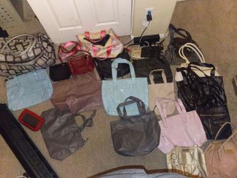 Mixed Lot of Women's Handbags and Purses