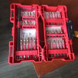 Milwaukee shockwave impact duty and dewalt angle with two bits