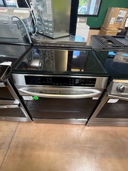 Stainless Steel Induction Range with Glass Cooktop