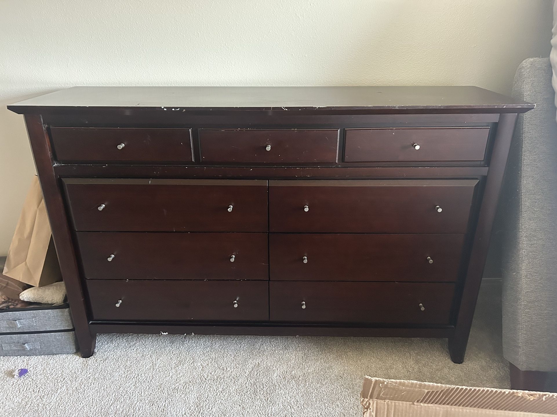 Dresser