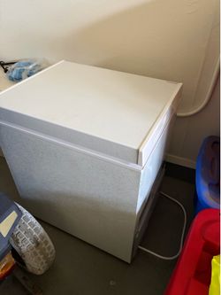 Mini deep freezer