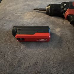 12v Milwaukee drill with USB power bank