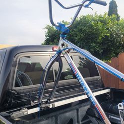 Thule Bed-Rider 822XTR Truck Bike Rack