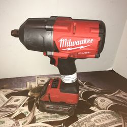 33723-1 MILWAUKEE IMPACT WRENCH 1/2 SQUARE RING  WITH BATTERY