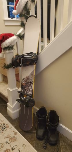 SnowBoard , Boots & bindings  ( Complete set)