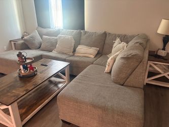 Gray Fabric Sectional Sofa with Chaise