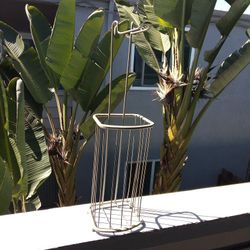 Excellent Condition Lightweight  Silver Color Metal Toilet Paper Holder 