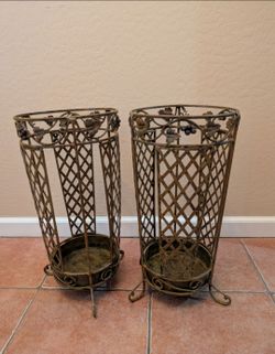Two-Tone Metal Umbrella Plant Stands with Removable Drip Trays