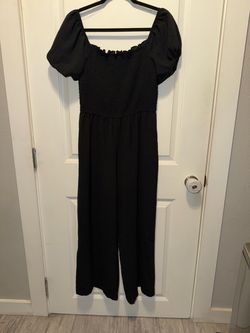 Inspired Hearts solid black wide-leg jumpsuit size large