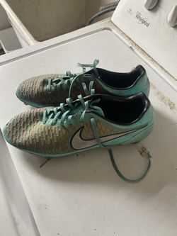 Men’s Soccer Cleats - Size 12