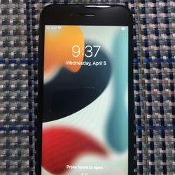 Apple iPhone 7 128GB Unlocked For Any Carrier Like New!