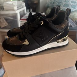 Louis Vuitton Wmns Run Away Sneaker 'Black Monogram