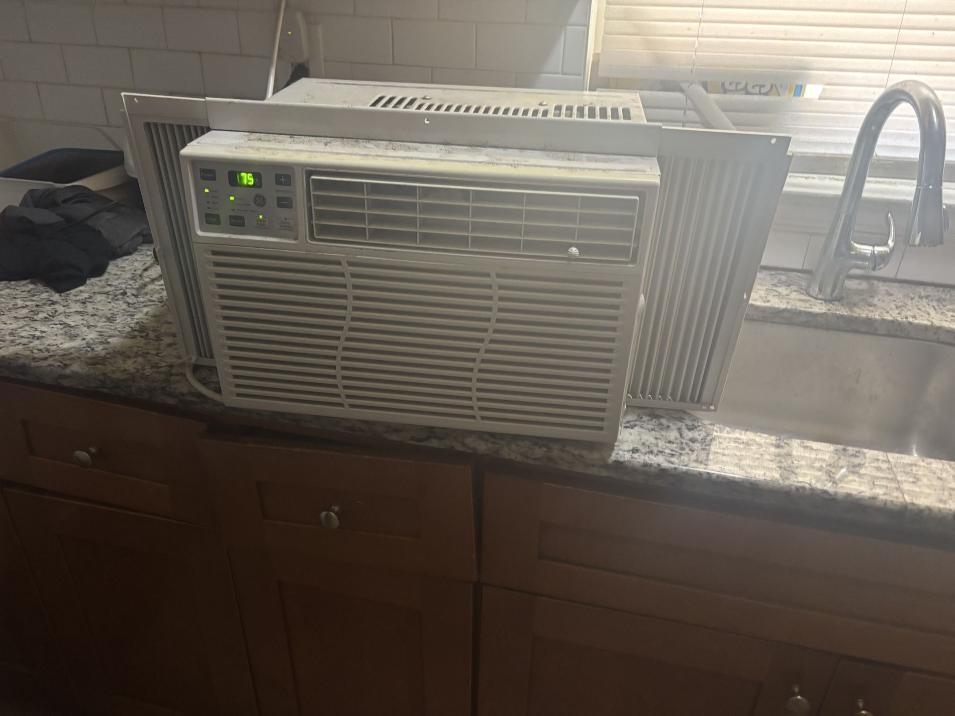 2 Ac Units For Sale Run Ready To Use 