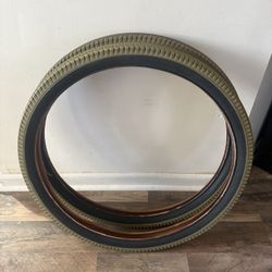 26 Inch Tire Set