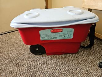 Rubbermaid cooler on wheels