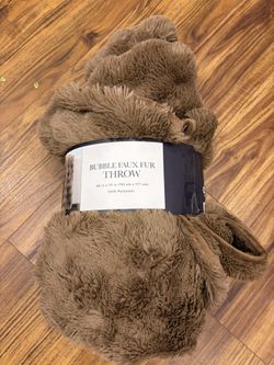 Bubble Faux Fur Throw Blanket