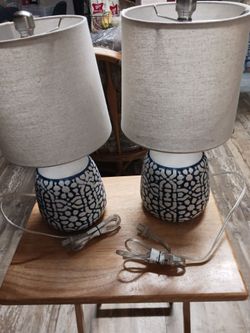 Set of 2 lamps