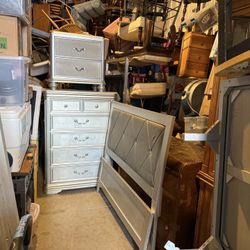 Sliver Bedroom Set Dresser, Nightstand, Twin Or Queen Bed