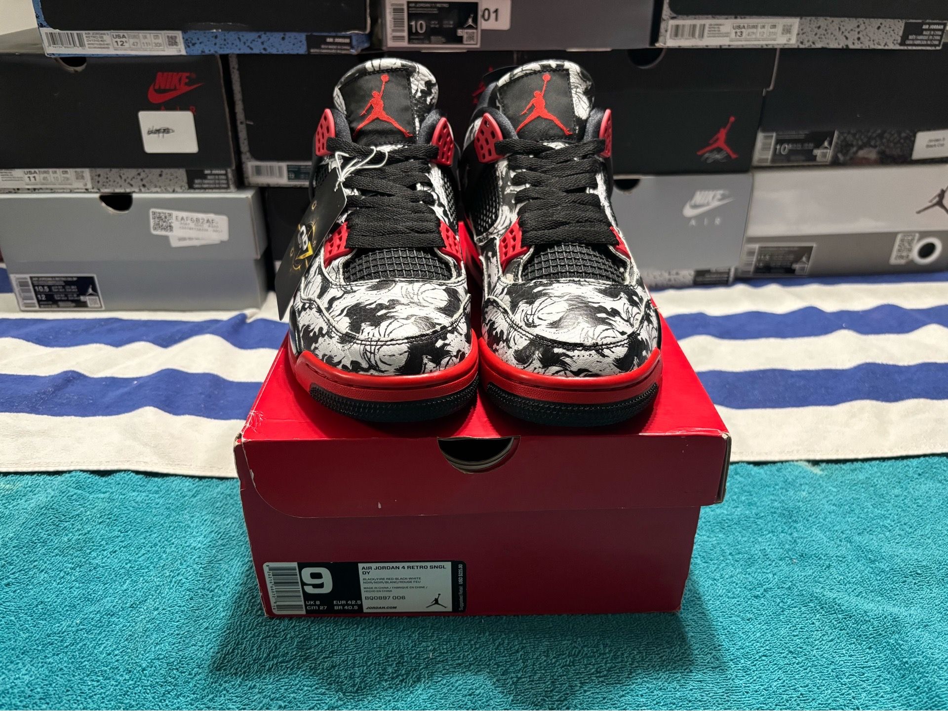 Jordan 4 Tattoo size 9