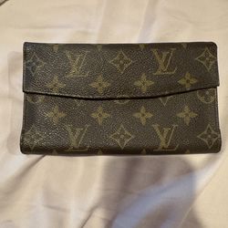 Vintage tri-fold Louis Vuitton Wallet