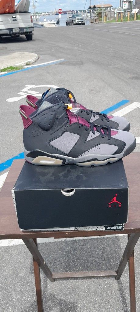 Air Jordan 6 Retro
"Bordeaux