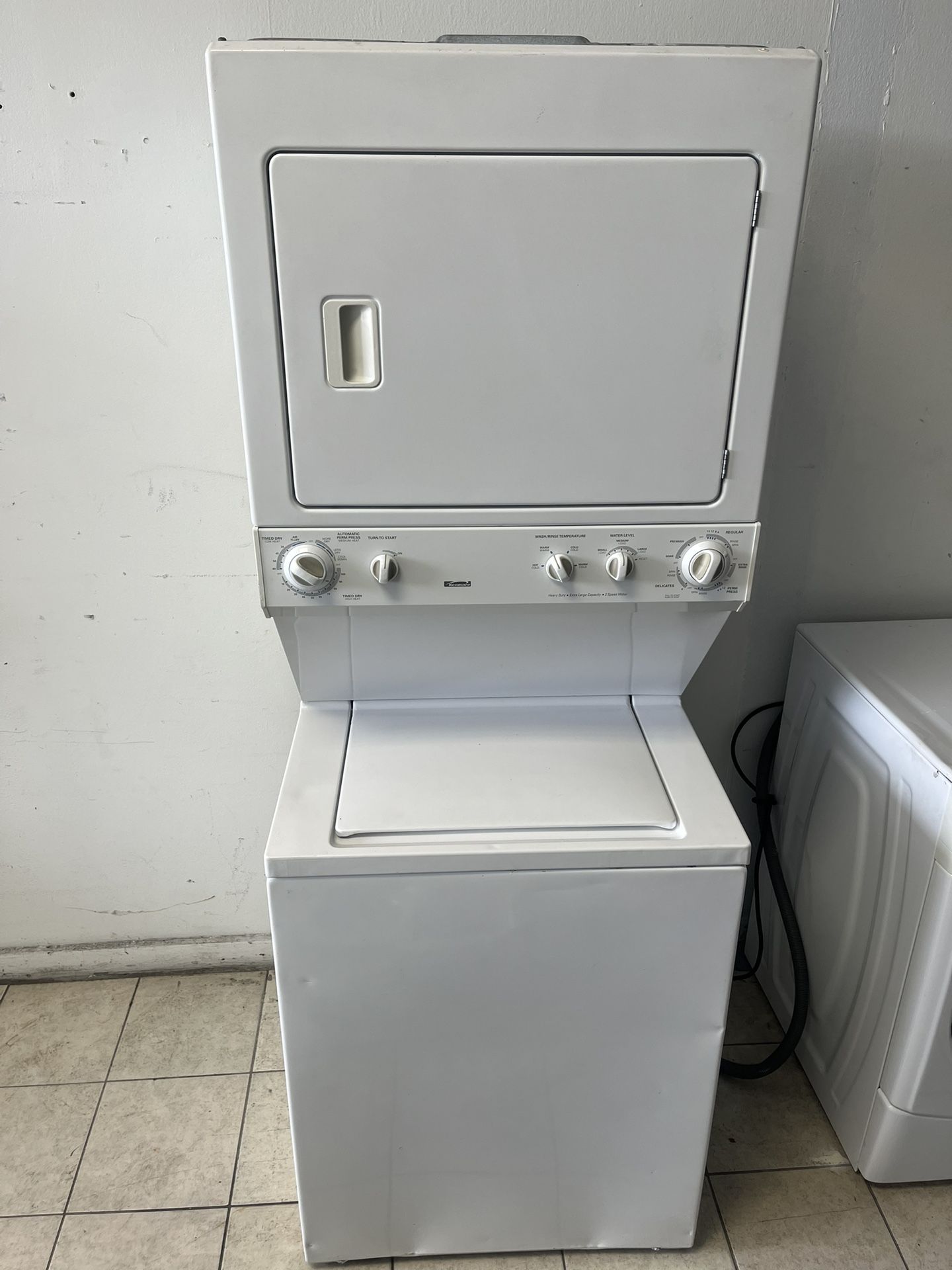 Washer And Dryer Kenmore 27” Combo