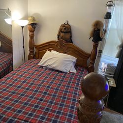 Queen Size Italian Oak wood Bed Frame 