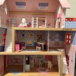 Dollhouse 