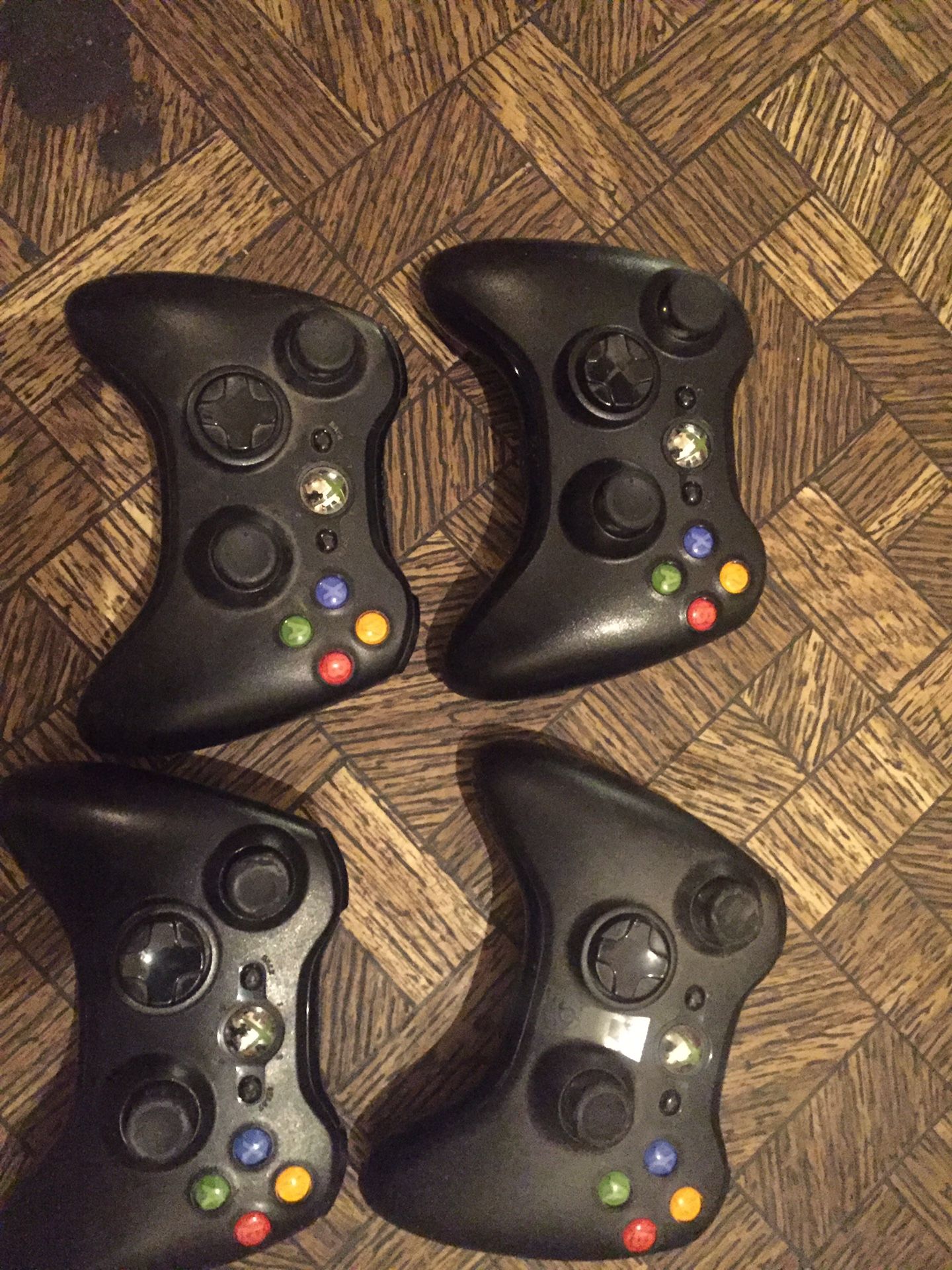 Xbox 360 wireless controllers