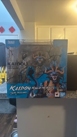 Bandai One Piece KAIDO King of Beast Twin Dragons Figure