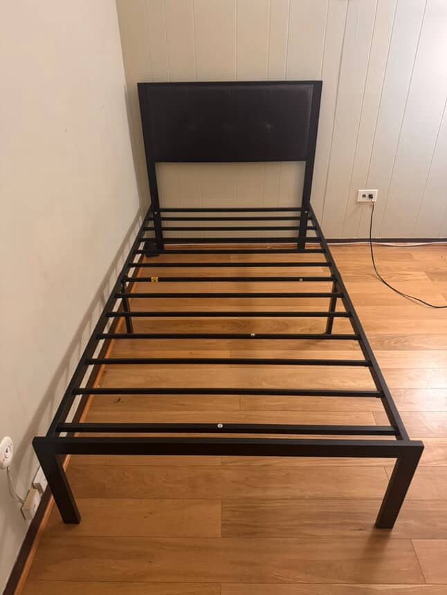 Twin Bed With Mattress