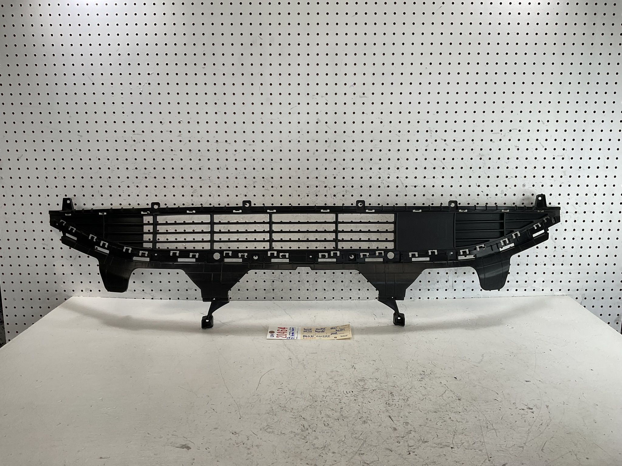 2022 2024 HYUNDAI TUCSON FRONT BUMPER LOWER GRILLE OEM