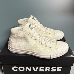 $45 Women’s Converse Hi Top Brand New Size 7