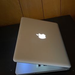 Apple Macbook Pro 13” I5/8GB/256GB SSD $140