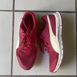 Puma Women’s Pink Sneakers 